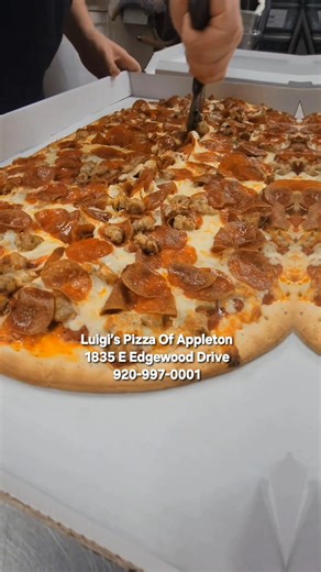 This is how we do pizza at Luigi’s Appleton 🔥🍕 Not saying this pizza will solve all your problems… but it’ll definitely help 😎🍕 Made fresh, stretched by hand, and baked to perfection right here at Luigi’s. Serious question though—are you team extra cheese or team loaded toppings? Comment below 👀 https://www.facebook.com/LuigisPizzaofAppleton/ https://order.luigisappleton.com ☎️📲920-997-0001 ✅ Dine-in ✅ Carryout ✅ Delivery ✅ Online Ordering ✅ Special Request ✅ Take n Bakes #Luigisappleton #