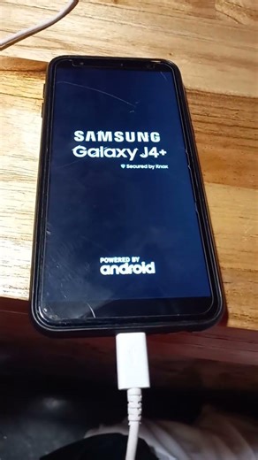 Samsung Galaxy J4+ startup