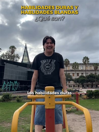 Siempre nos hablas de habilidades duras y blandas, pero ¿Qué son? Si te preguntás muchas cosas del mundo adulto y el entorno laboral, te damos la bienvenida a esta nueva seccion ¿Qué término/concepto te gustaría saber? 🚀 #MundoLaboral #HabilidadesBlandas #HabilidadesDuras #JuniorAchievement