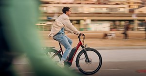 Nouveau Vélo de Ville électrique Giant Expression E  | Giant Bicycles FR