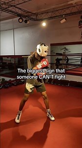 The biggest sign that someone CAN'T fight #boxing #motivation