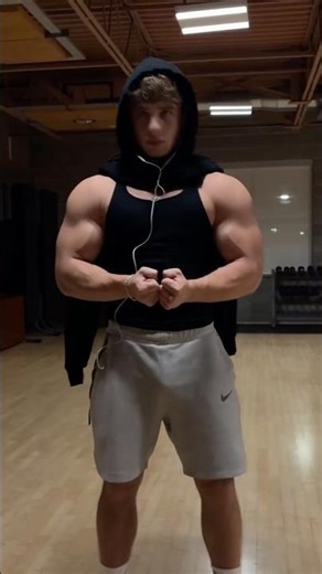 Big arms￼