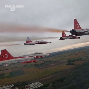 8.9K views · 165 reactions | Footage shows a stunning performance by Turkish Stars, the aerobatic demonstration team of the Turkish Air Forces during the International Air Show and Military Display held in Kecskemet, central Hungary. https://www.yenisafak.com/en/video-gallery/world/turkish-stars-put-on-dazzling-sky-show-during-international-air-show-in-hungary-3579728 | Yeni Şafak | Facebook
