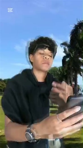 1.3K views · 40 reactions | when someone using abuse owner's iphone.. that why ! #deafcommunity #deafcomedy #addictediphones #relatedfellings #fijiislands | Koleta Dravuni | Facebook