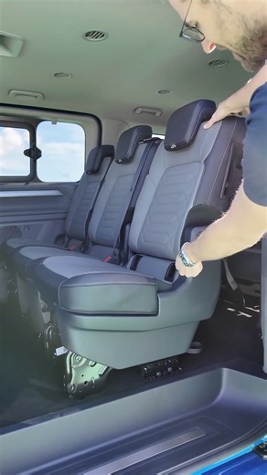 VW T7 Caravelle EV offers rear seats for different needs