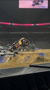 We are gearing up for another weekend with 5 series’ across the country 🗺️ - Anaheim, CA - Houston, TX - Baltimore, MD - Milwaukee, WI - Reno, NV Get your 🎟️ from the 🔗 in bio | Monster Jam