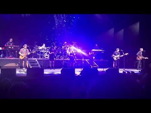 Chicago playing Look Away live at Las Vegas Venetian 2026 ft. The CoverGirls