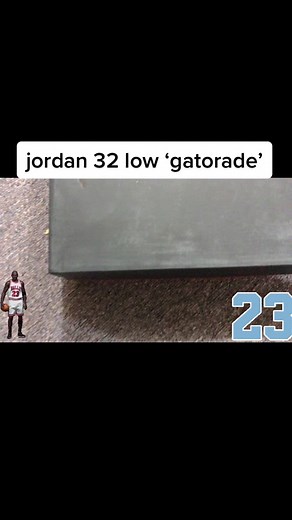 In 1992, Michael Jordan starred in a Gatorade commercial that has since become a cult classic. As a tribute to this unforgettable commercial, Nike released a Gatorade-themed exclusive. The Air Jordan 32 Low 'Gatorade' features a white-based Flyknit upper with a toggle lacing system for an adaptive fit. The sneaker also boasts orange accents predominantly on the inner tongue and ankle, as well as Pipe Green detailing on the Jumpman and Wings branding 🏆👍❤️😇🔥👟🏀🏆🐶🐶🦮💰📈🏠📊🚗🎤🦖🐍🐐💜💛 #