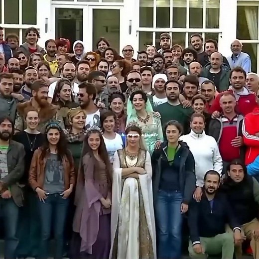behind the scenes from muhtesem yuzil/magnificent century #hürremsultan #turkishseries