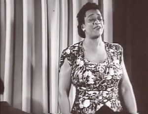 Remembering one of the great early blues singers #IdaCox (born Ida Prather), she grew up in Polk County, Georgia, where her family lived and worked in the shadow of the Riverside Plantation, the private residence of the wealthy Prather family, from which her namesake came. She faced a future of poverty and few educational and employment opportunities. When she was 14, she left home to tour with White and Clark's Black & Tan Minstrels. She began her career on stage by playing Topsy, a "pickaninny