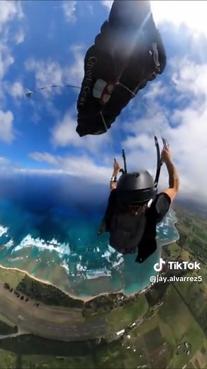 Jay Alvarrez GoPro 360 RAW #foryou #lifestyle #jayalvarrez #hawaii #sky #skydive #surf #travel