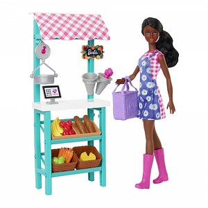 Barbie Careers Farmers Market Playset with Brunette Fashion Doll, Furniture & Accessories