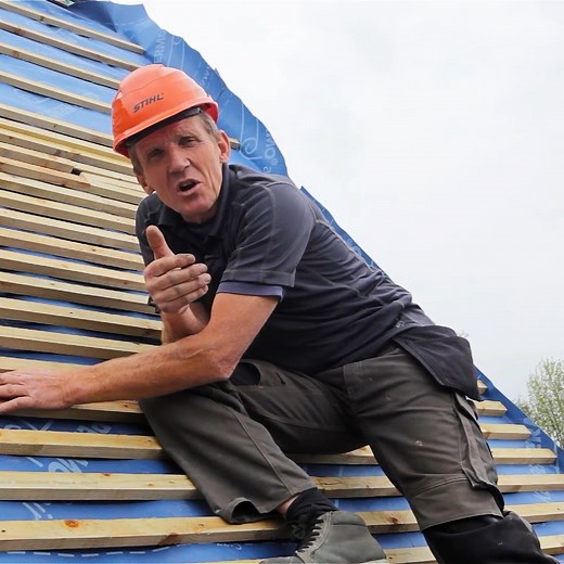 Klober Permo air, a low resistance air-open underlay. It is the ideal solution where there is a high risk of condensation forming in the roof space. https://klober.co.uk #roofing #ventillation #diy | Skill Builder