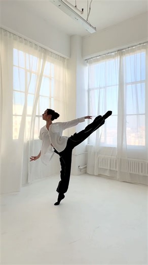 Reminiscing Through Dance: A Billie Eilish Inspired Choreography