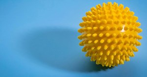 How to use a spiky ball