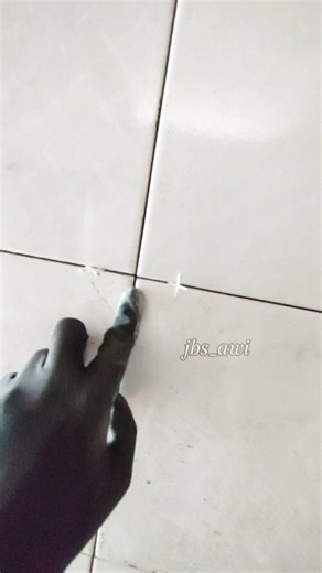 We often encounter differences in ceramic tile sizes, especially when it comes to grade B tiles. Even more so when it comes to used tiles like this. #tile_instalation #smart #work | Jbs Awi