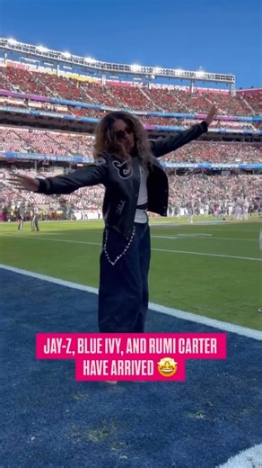 _Beyoncé_My_Life__ • FanPage ✨️ on Instagram: "Behind the scenes of Blue & Rumi’s iconic jump ✨💙 #BlueIvy #Rumi #JayZ #Beyonce #SuperBowl"