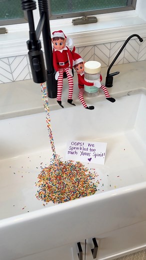120K views · 446 reactions | Your new elf tradition #elf #elfontheshelfideas #elfontheshelf #mom #momlife #christmas #motherhood #toddlermom #kids #momsoffb | The Midwest Ladies | Facebook