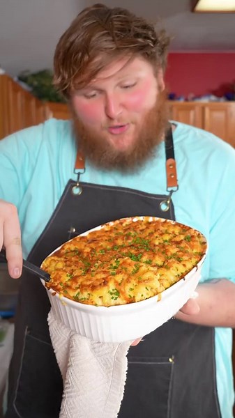 Gourmet mac and cheese recipe with a chef
