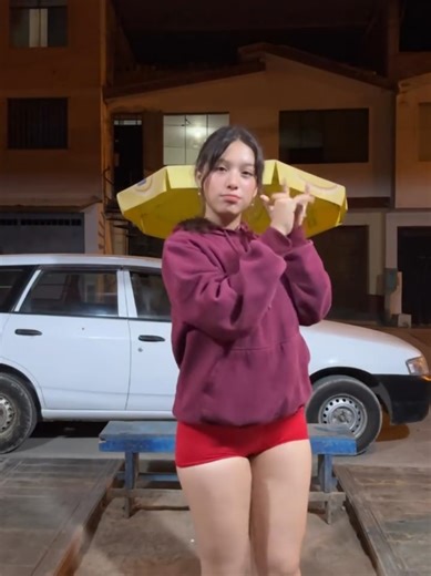 Explora el último baile de TikTok: ¡Trendy y divertido!