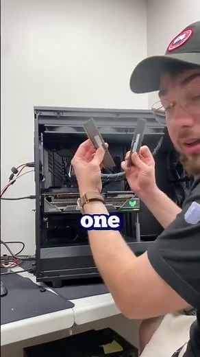 Broken DIMM Slot?! 🤬 #ram #broken #pcrepair #gamingpc #pcgaming