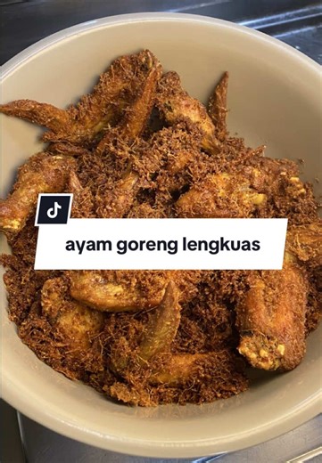 Membalas @faidah Manaaa nih yg minta resep tutorial ayam goreng lengkuasnya🙄buruan recook gampang banget nih cara buatnya😆oiya lengkuasnya diblender y jangan diparut susah wkwk