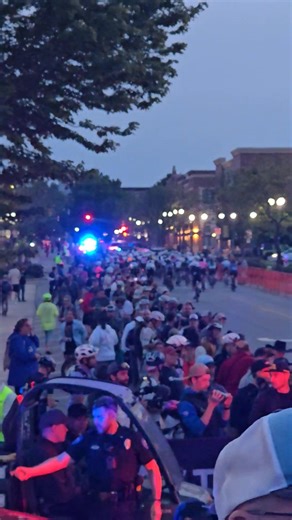 16K views · 379 reactions | Unbound Gravel Elite Men's 200 mile launch 5:50 am May 31, 2025 | KVOE 1400 AM, Country 101.7 FM, Mix 104.9 FM and KVOE.com | Facebook