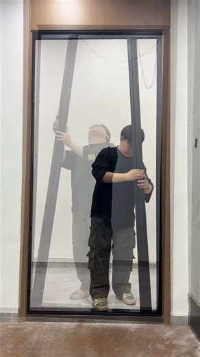 Foldable Screen Door: Easy to install, glides smoothly, and saves space.