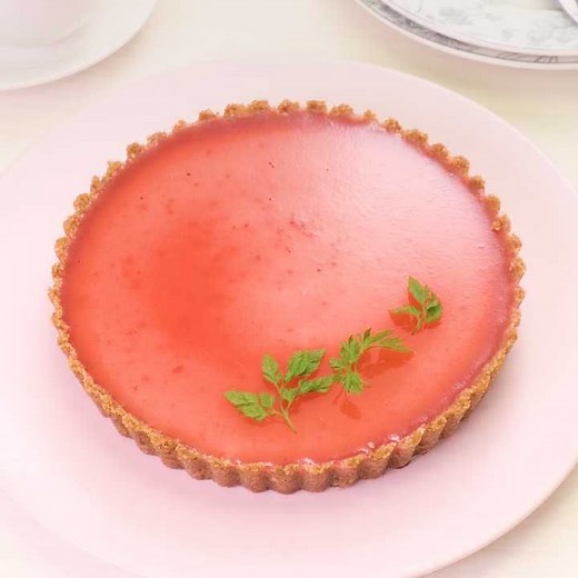 ジャムでお手軽に♪ いちごのレアチーズタルトのレシピ動画・作り方 | デリッシュキッチン