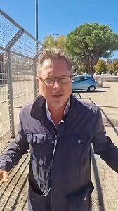 Questa mattina fuori la facoltà di ingegneria in via Claudio a Fuorigrotta con Francesco BORRELLI dove abbiamo stanato qualche parcheggiatore abusivo, purtroppo molti studenti di ingegneria sono vessati da questi estensori. LET’S GO NAPOLI !!! | Roberto Russo