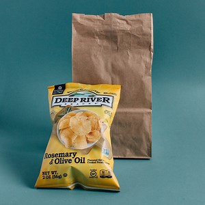 GIVEAWAY: It’s National Brown-Bag-It Day! Packing a lunch is a great way to eat healthier and save money! Tell us what your favorite brown bag lunch combo is for a chance to win a case of Deep River Snacks kettle chips. Open to U.S. residents only. | Deep River Snacks