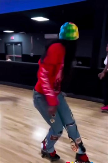 🌹 Remembering a Legend: Teddy Pendergrass 🕊️ Today we honor the smooth, soulful legacy of Teddy Pendergrass, who left us on this day in 2010. 🙏✨ His music continues to be the soundtrack for love and soul everywhere. Vibe out with one of his absolute best: "Come Go With Me." 🎶🥂 Whether you’re relaxing or setting the mood, nobody did it like Teddy! 🎤🔥 Released: June 1, 1979 🗓️ Rest in Heaven, Teddy. Your voice is eternal! 🙌💫 📺 Watch & Listen on YouTube: Teddy Pendergrass - Come Go With 