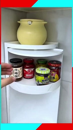 Keep your kitchen organized with this rotating spice rack! Easy access every time #KitchenHacks #DIY