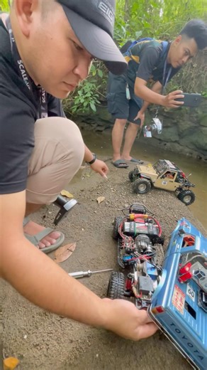 RC Adventure Hilux Problem #freemem #axial #scx10 #bandito #injora #omewa