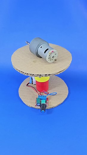 DIY 360 Degree Rotating Display Stand
