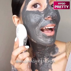 Testing out a magnetic mask! It pulls out your toxins and impurities and leaves your skin feeling so refreshed. Who wants to try it? Buy a similar one here: beingstylish.com/products/magnetic-mask By: @madinashrienzada | HYGO Pretty