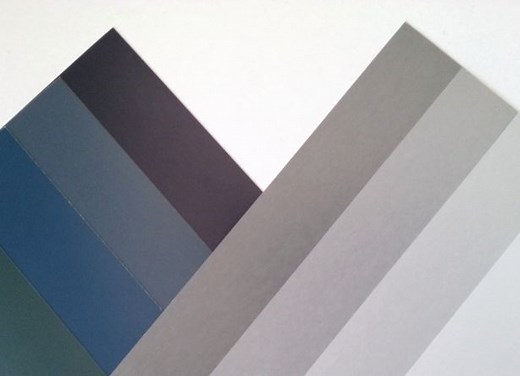 ベーシックカラーの紺とグレー。印象に大きな違いがあるんです。色彩心理の効果 - 色彩心理の専門家 色とココロのコンシェルジュ