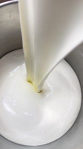 20 reactions | Our soft and moisturizing treatment hand/foot cream: benefits: soothe the skin, moisturizing, soften. Protect against bacteria , repairs the skin, treats inflammation, fade’s knuckles and blends the skin…. #fillersinuyo #viralpost2025シ #botoxinuyo #viralpost2025 #viralreelsシ #viralreels #fynnyreels #viralvideoシ #skininuyo #reelsviral #skincare #skincareroutine #handcream | Stella Jumbo | Facebook