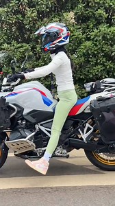 109K views · 645 reactions | OMG! #BMW #1250GS | MOMO Motorbike | Facebook