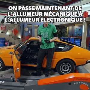 🔧 La Matra Bagheera a besoin que ses carburateurs soient bien synchronisés afin qu’ils aient la même ouverture et la même réaction. Pour affiner son réglage, Auélien utilise un dépressiomètre ! 📺 Wheeler Dealers France, nouvelle saison inédite chaque mardi à 21h10 sur #RMCDécouverte et sur RMC BFM PLAY ➡️ https://bit.ly/44sCosr | RMC Découverte