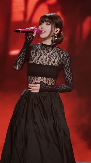《touch me in the dark》#赵露思#趙露思 #zhaolusi #rosyzhao #rosy #concert #조로사 #เจาลูซือ #TriệuLộTư