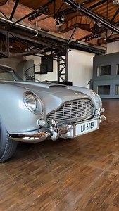 El Aston Martin DB5 de James Bond #EsDeAutoViejo | Es de Auto Viejo