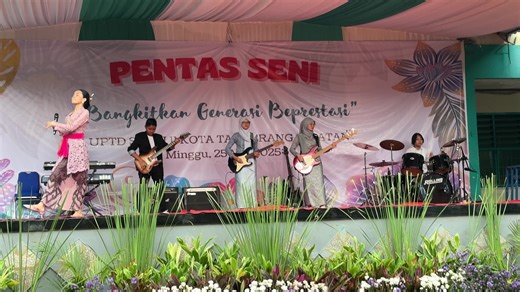 ga nyangka 6 bulan kemdian dg lagu ini perform bareng tasya di da7. Terimakasih Indosiar 🥰💕#bigdreamband #band #tasyada7 #tangsel