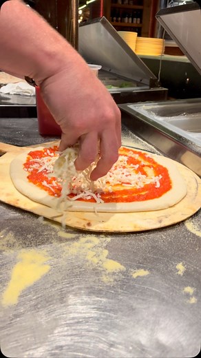 ✨Our pretty little Capicola Picante pizza ✨🍕 Crushed tomato sauce, mozzarella, capicola, red onion, and cherry pepper relish #saratogasprings #fornobistro #dzrestaurants #pizza #capicolapicante #saratoga #saratogaracetrack | Forno Bistro
