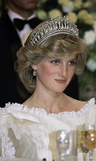 W H H fanfic: Frypgシ lady royal family mother