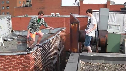 Guy Nearly Dies on Rooftop during Parkour - crazy FAIL!