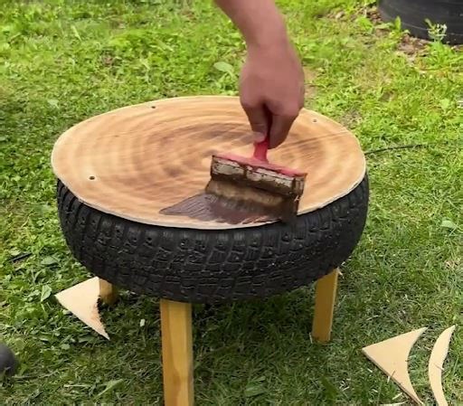 Transforming old rubber into creative treasures