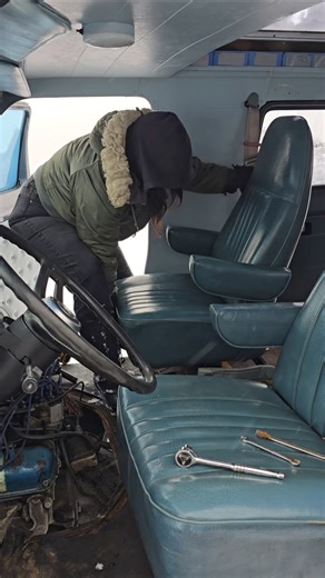 getting parts for the vintage dodge van at home! I love scrapyards!