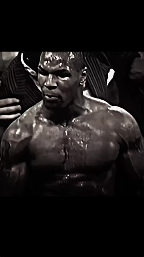 Mike Tyson vs Muhammad Ali: Exploring Boxing Legends