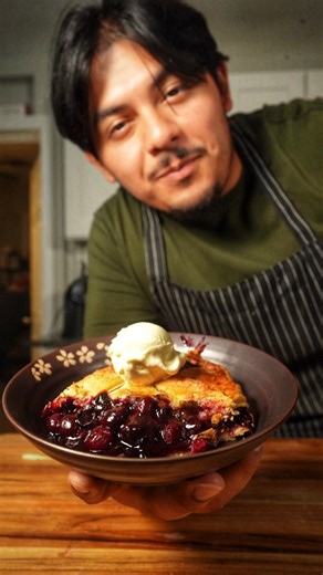 Jose Xiloj on Instagram: "Grandma approved, blueberry pie! This method is one used in many bakeries! #baking #desserts pie jam- 2Cups blueberries 3/4C Sugar 1/3 Brown sugar 1Tbsp lemon juice Zest of 1 lime 5Tbsp corn starch 1/2tsp cinnamon 1/4tsp OCEAN (salt) add pie jam to 4 cups blueberries cook on medium heat until thickened (about 4-5 minutes) bake pie at 400 for 20 minutes then 35-40 minutes at 350 my pie dough recipe - 1 ¼ C AP flour 8 Tbsp butter 1/2tsp salt 4 Tbsp ice water"